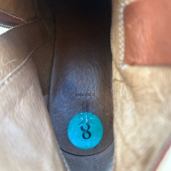 Frye 8 “Raina” in Cognac NEWER worn once— heel tag still in. Classic and quality - Picture 10 of 12